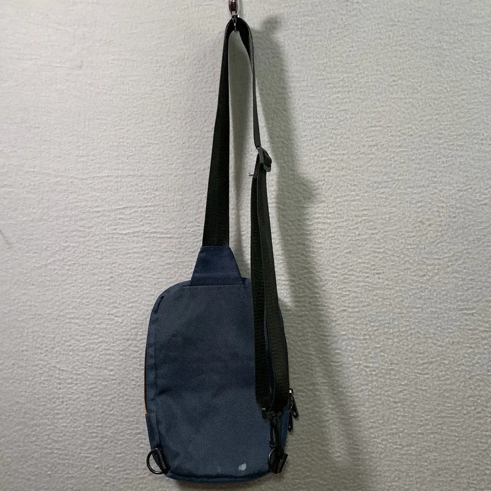 Robert Graham Randal Sling Bag Crossbody Messenger – Navy Blue Designer
